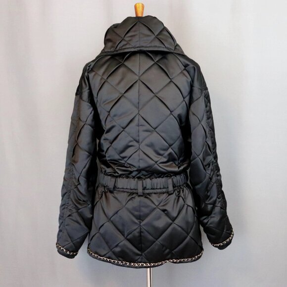 CHANEL 40 COCO BLACK NEIGE PUFFER COAT 31 RUE CAMBON METIERS D'ART 2019/20 - Picture 6 of 14